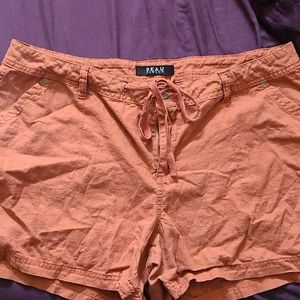 Linen shorts